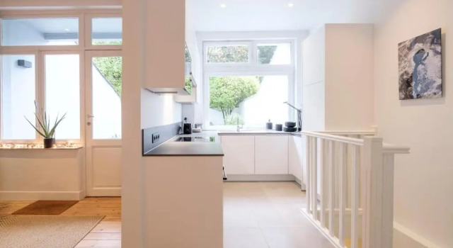 Апартаменты Deluxe Superb 1 bedroom apartment with garden at châtelain