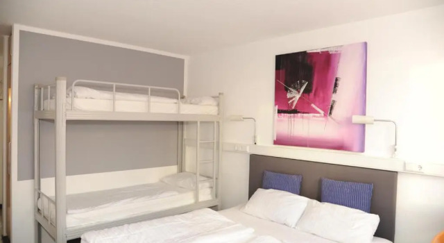 Четырёхместный номер Standard hogh Hotel Heilbronn