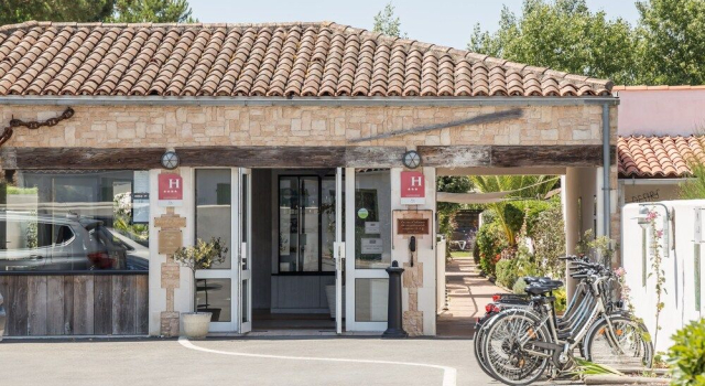 Hôtel Ile de Ré, Забронировать Отель Отели в центре Ле-Буа-Плаж-ан-Ре, в центре