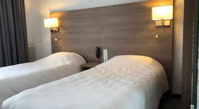 Двухместный номер Superior CitHôtel Le Quai 9