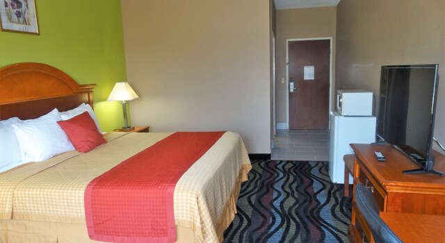 Oak Tree Inn & Suites, Boek Hotel Claxton Georgia