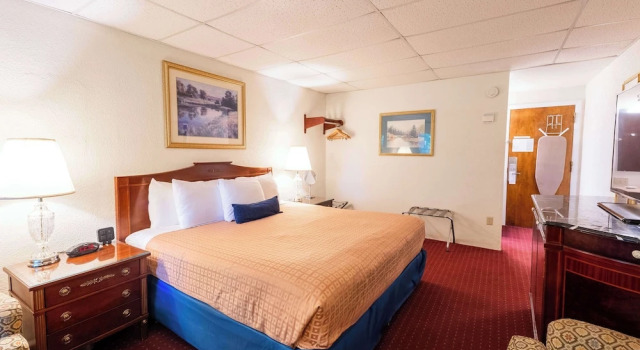 Номер Deluxe Fireside Inn and Suites Bangor