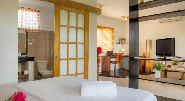 Люкс с видом на бассейн Vanilla Sky Resort