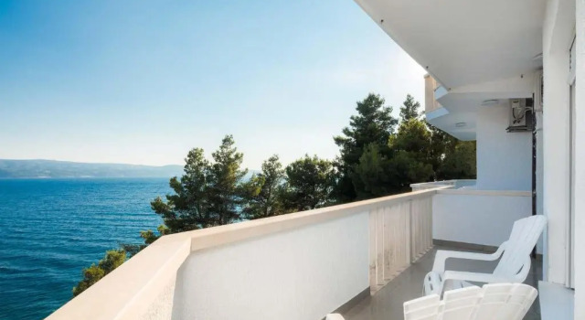 Апартаменты с 2 комнатами с видом на море Villa Charlotte
