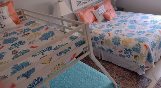 Коттедж 5708 Sunset Ave 2 Bedroom Home by RedAwning