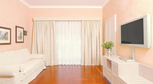 Colosseo Studio Suites