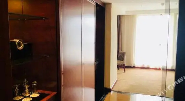 Zilanmen Longting Hotel, Book Hotel Shenhe 