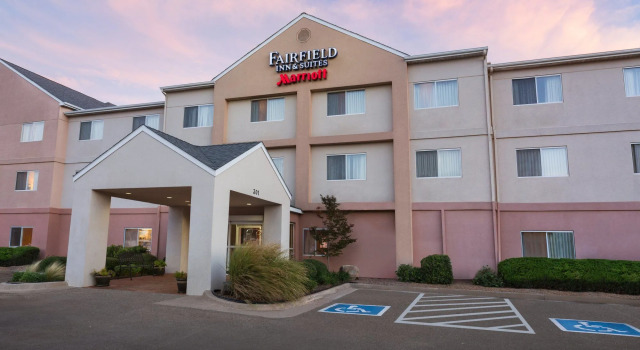 Fairfield Inn & Suites by Marriott Norman, Rezerwuj Hotel Norman Oklahoma