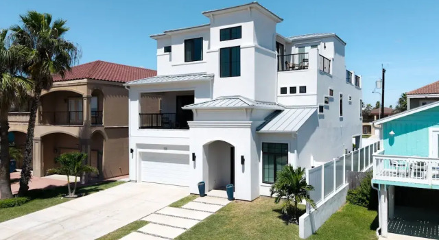 Коттедж Miramar House, 120 E. Constellation 6 Bedroom Home