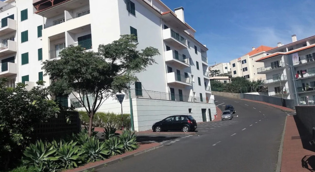 Apartment With one Bedroom in Caniço, With Wonderful sea View, Enclose, Boek Appartement Caniço Madeira