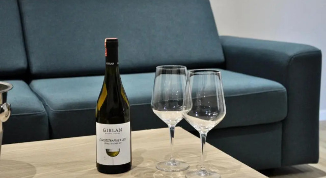 Семейный номер Standard с балконом Hotel Vino
