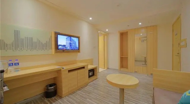 Номер Standard City Comfort Inn Zhongshan City Zhongshangang Avenue
