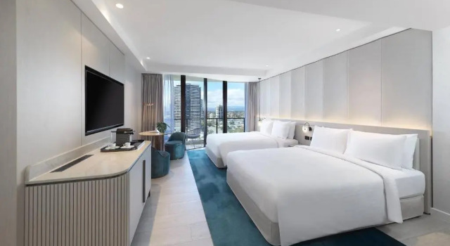 Четырёхместный номер Standard с видом на горы JW Marriott Gold Coast Resort & Spa