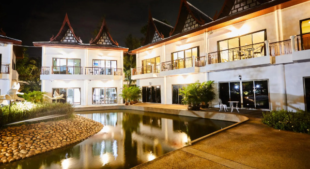 The Sun House, Rezervovat Hotel Hotely v Central Thailand s parkováním, Parkování