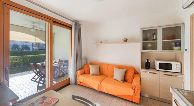 Casa Alessandra PT3 by Wonderful Italy, Забронировать Отель Тосколано-Мадерно озеро Гарда