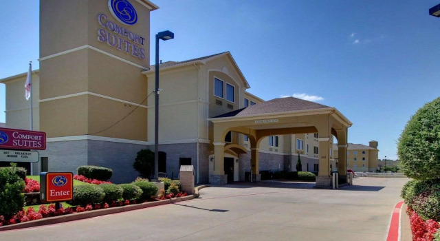 Кровать в общем номере Comfort Suites Tyler South
