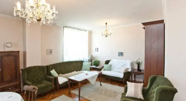 Panoramic Downtown Vitosha Apartment, Buchen Sie Ferienwohnung Apartments in Sofia, in der Nähe von NDK (Nationaler Kulturpalast), Ferienwohnung