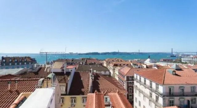 Feels Like Home Chiado Skyline