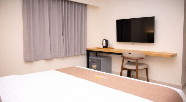 Номер Standard City Crown Hotel