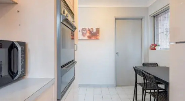Bright & Cozy Rooms – Easy Access to Train & Olympic Park