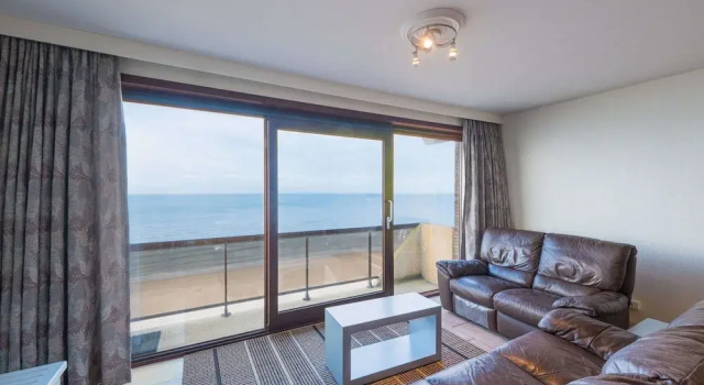 Апартаменты Bright Apartment Near the Center