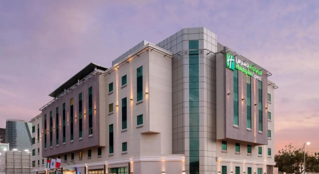 Holiday Inn Safa Park