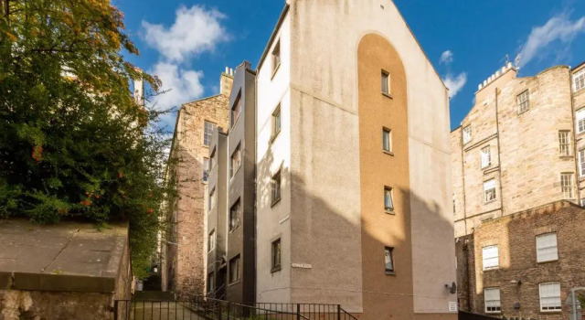 Апартаменты ALTIDO Chic 2BR Apt at the Heart of The Royal Mile