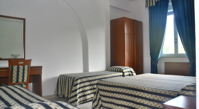Villaggio Hotel Eurolido, Réserver Hôtel Falerna Calabre