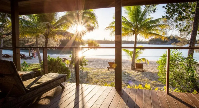 Бунгало рядом с пляжем Oure Lodge Beach Resort