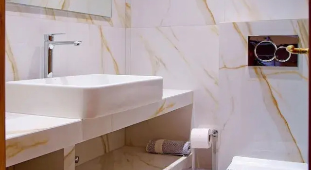 Четырёхместный номер Standard с балконом и с видом на город Kyparissia Beach Hotel