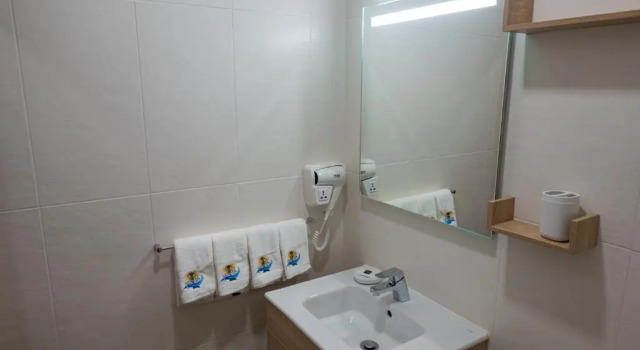 Camera quadrupla Standard con balcone Nereida