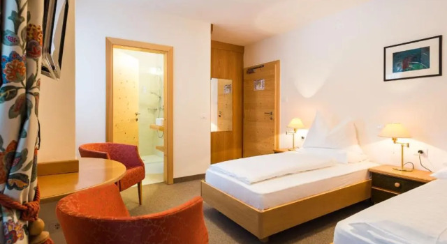 Номер Economy Hotel Tyrol