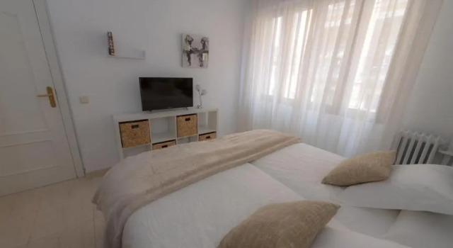 Plaza Mayor Family, Boek Hotel Madrid Community of Madrid, in de buurt van Edificio Grassy