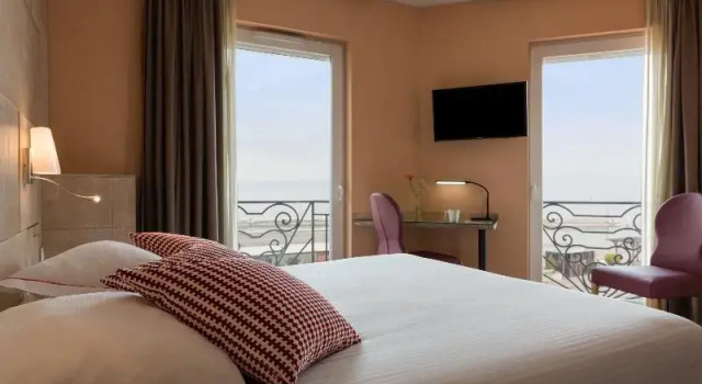 Номер Deluxe The Originals Boutique, Hôtel Alizé, Évian-les-Bains