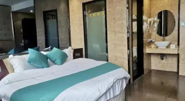Люкс Danyang 6 Plus 1 Express Chain Hotel