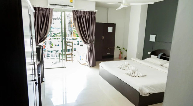 Happy Fish Guesthouse, Забронировать Отель Патонг-Бич остров Пхукет