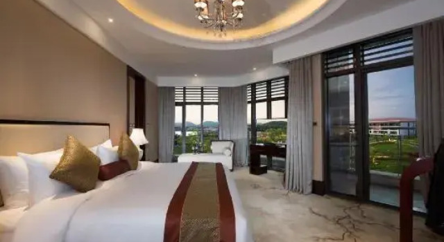 Люкс Superior New Century Hotel Guian Guizhou