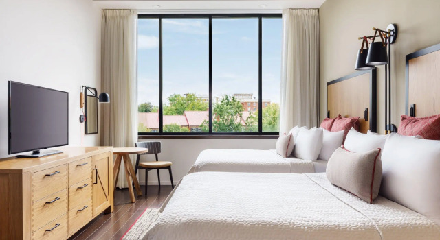Четырёхместный номер Premium Hotel Indigo Athens - University Area by IHG
