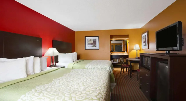 Days Inn by Wyndham Liberty/NE Kansas City, Reserva ahora Hotel Hoteles en Liberty con piscina, Piscina