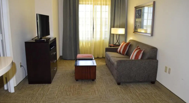 Люкс с 2 комнатами Staybridge Suites Houston Stafford - Sugar Land by IHG