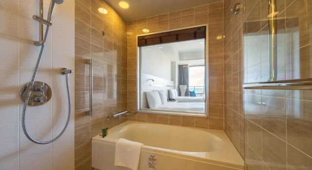 Двухместный номер с балконом Hilton Okinawa Chatan Resort