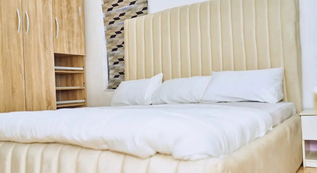 Kendot Apartment, Prenota Appartamento Hotel a Eti-Osa con parcheggio, Parcheggio