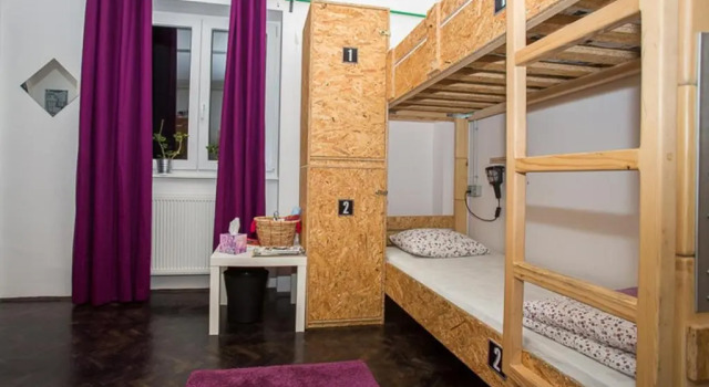 Bett im Wohnheim (Frauenwohnheim) Stay Swanky Bed & Breakfast