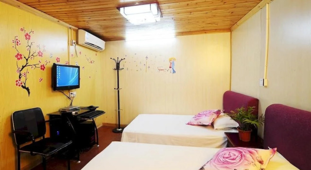 Xitang Tong Fu Hotel, Varaa Hotelli Jiaxing Zhejiang