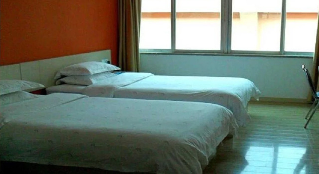 云上四季连锁酒店(昆明火车站民航路店), Prenota Hotel Kunming Yunnan