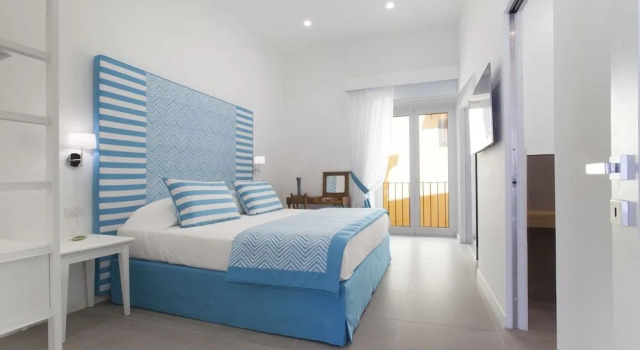 Blue Suite Sorrento Tasso Square, Забронировать Отель Сорренто Побережье Сорренто, рядом с Площадь Пьяца-Тассо