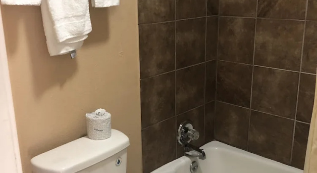 Номер Economy Relax Inn Guin