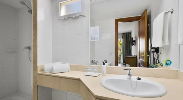 Двухместный номер Standard с 2 комнатами Flipflop Cala Romántica Hotel