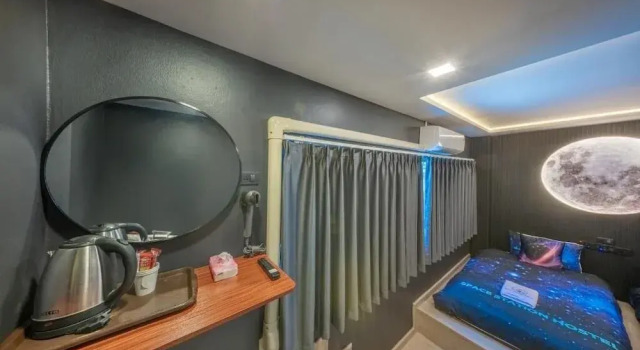 Трёхместный номер Standard Space Station Hostel