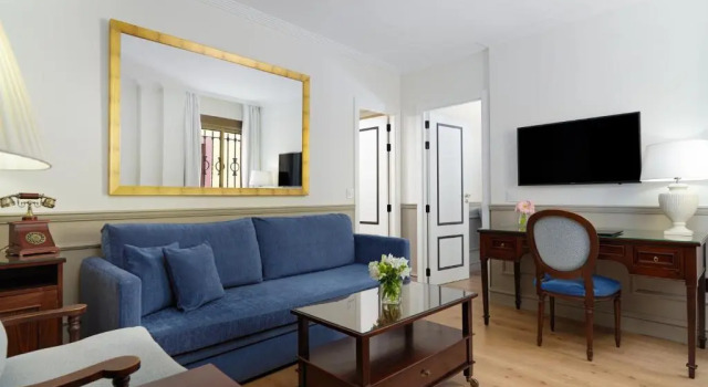 Полулюкс H10 Corregidor Boutique Hotel